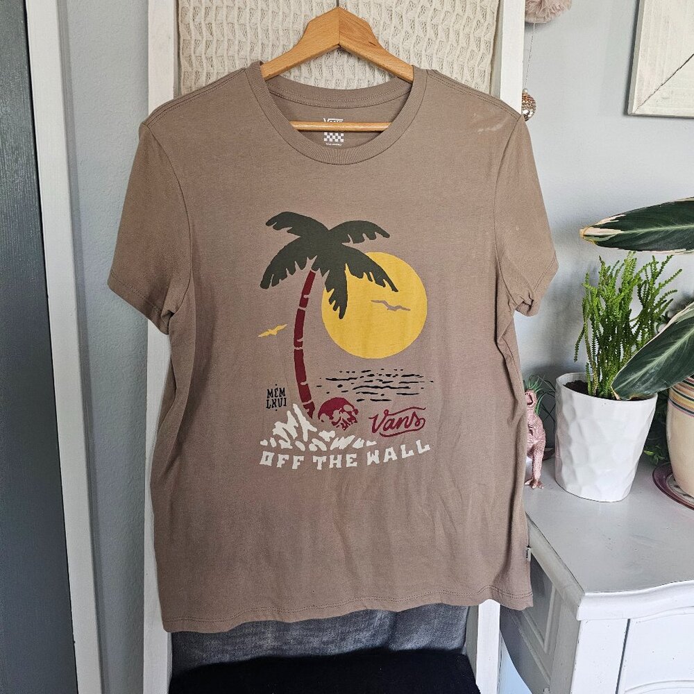 Vans Off the Wall Graphic Tee Tan Beach Scene T-Shirt Size M